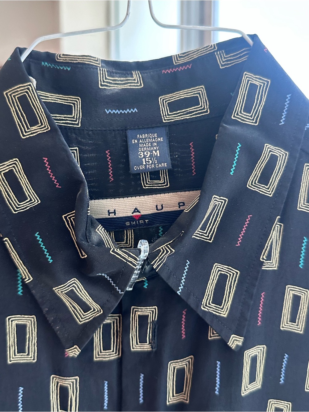 Men's Black Geometric Short-Sleeve Button-Down Shirt